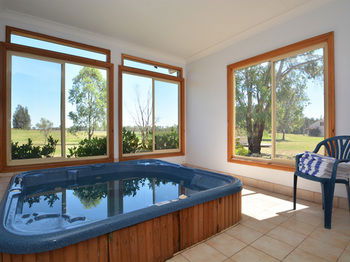 Madigan Wine Country Cottages - Accommodation Noosa 99