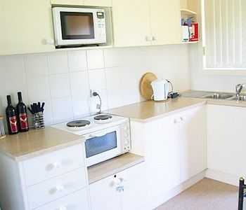 Madigan Wine Country Cottages - Accommodation Noosa 10