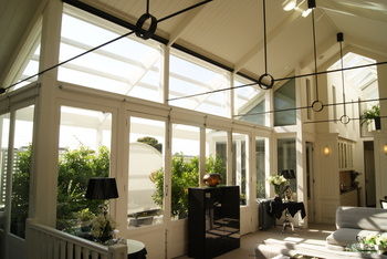 Andre's Mews Luxury Serviced Apartments - Accommodation Noosa 1