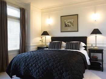 Andre's Mews Luxury Serviced Apartments - Accommodation Noosa 2