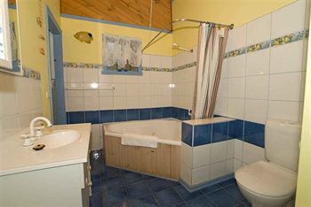 Hill 'N' Dale Farm Cottages - Accommodation Noosa 8