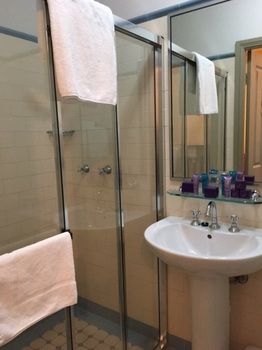 Avonmore On The Park Boutique Hotel - Accommodation Noosa 0