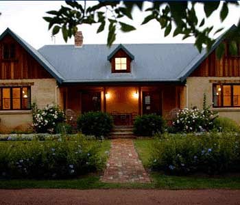 Carriages Boutique Hotel - Accommodation Noosa 0