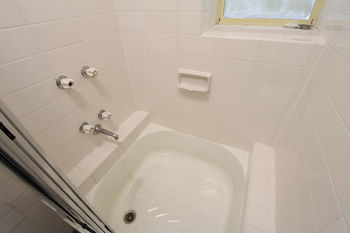 Drummond Apartments Services - Accommodation Noosa 2