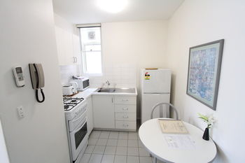 Drummond Apartments Services - Accommodation Noosa 10