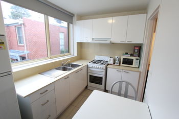 Drummond Apartments Services - Accommodation Noosa 14