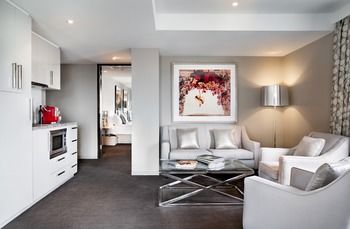 Art Series - The Olsen - Accommodation Noosa 19