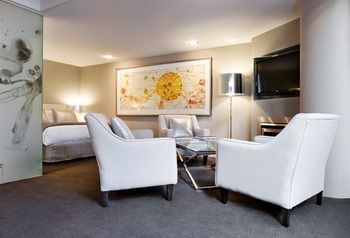 Art Series - The Olsen - Accommodation Noosa 20