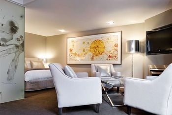 Art Series - The Olsen - Accommodation Noosa 40