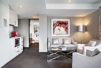 Art Series - The Olsen - Accommodation Noosa 41