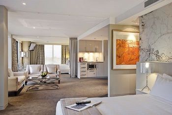 Art Series - The Olsen - Accommodation Noosa 43