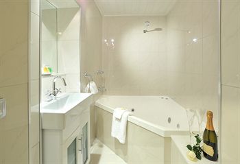 The Loft In The Mill Boutique Accommodation - Accommodation Noosa 29