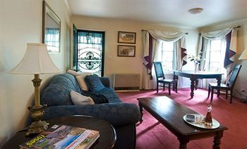 Cottages At Monreale - Accommodation Noosa 1