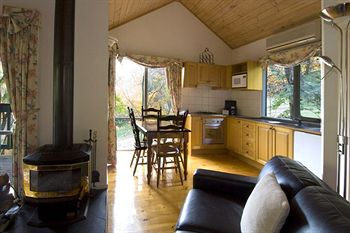 Cottages At Monreale - Accommodation Noosa 40