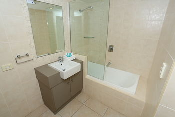 San Marino By The Sea Apartments - Accommodation Noosa 78