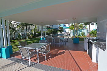 San Marino By The Sea Apartments - Accommodation Noosa 98