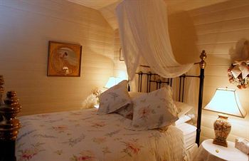 Valley Ranges Getaways - Accommodation Noosa 0