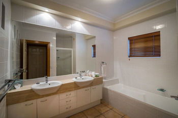 Coolum Seaside - Accommodation Noosa 5