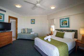 Coolum Seaside - Accommodation Noosa 7