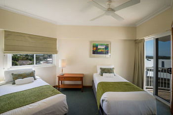 Coolum Seaside - Accommodation Noosa 8