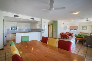 Coolum Seaside - Accommodation Noosa 11