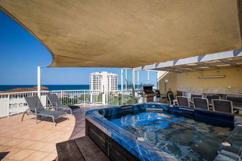 Coolum Seaside - Accommodation Noosa 12