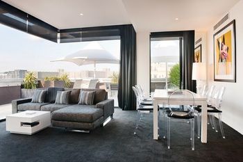Art Series-The Blackman - Accommodation Noosa 27