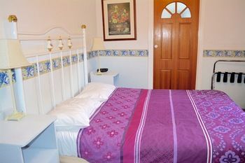 Georgian Court Bed & Breakfast - Accommodation Noosa 0