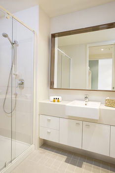 Melbourne Short Stay Apartments On Whiteman - Accommodation Noosa 0