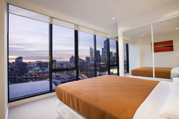 Melbourne Short Stay Apartments On Whiteman - Accommodation Noosa 4