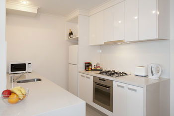 Melbourne Short Stay Apartments On Whiteman - Accommodation Noosa 5