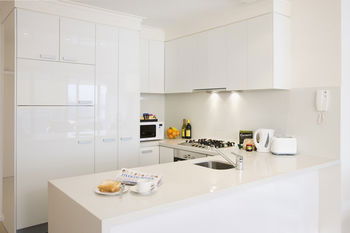 Melbourne Short Stay Apartments On Whiteman - Accommodation Noosa 6