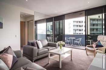 AKOM Docklands - Accommodation Noosa 19