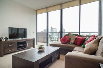 AKOM Docklands - Accommodation Noosa 25