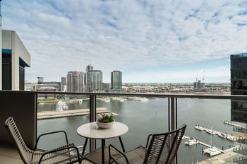 AKOM Docklands - Accommodation Noosa 30