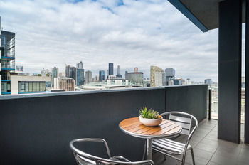 AKOM Docklands - Accommodation Noosa 31