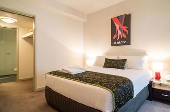 AKOM Docklands - Accommodation Noosa 36