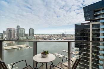 AKOM Docklands - Accommodation Noosa 41