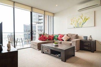 AKOM Docklands - Accommodation Noosa 46