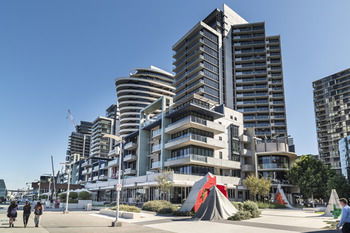 AKOM Docklands - Accommodation Noosa 57