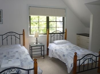 Whispering Pines Chalet & Cottages - Accommodation Noosa 8