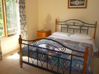 Whispering Pines Chalet & Cottages - Accommodation Noosa 15