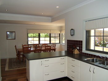 Whispering Pines Chalet & Cottages - Accommodation Noosa 20