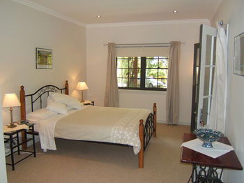 Whispering Pines Chalet & Cottages - Accommodation Noosa 21