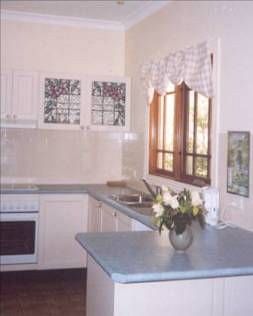 Whispering Pines Chalet & Cottages - Accommodation Noosa 6