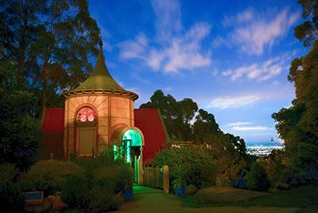 A Camelot Tower & Penthouse - Accommodation Noosa 11