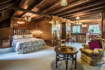 A Camelot Tower & Penthouse - Accommodation Noosa 36