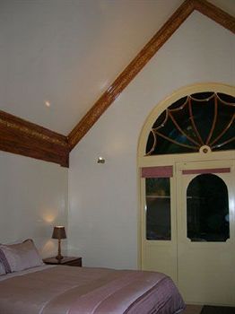 A Camelot Tower & Penthouse - Accommodation Noosa 8