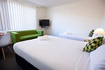 City Edge Serviced Apartments East Melbourne - Accommodation Noosa 4