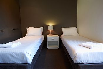 City Edge Serviced Apartments East Melbourne - Accommodation Noosa 8